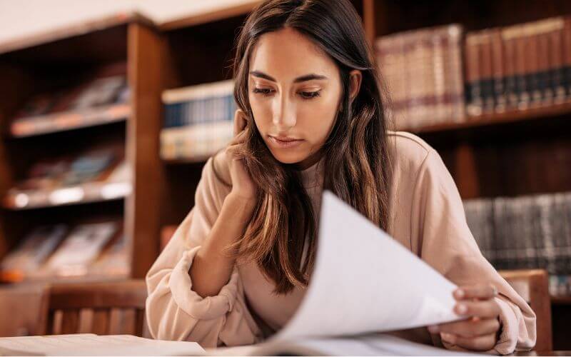 wykorzystywanie researchu do napisania artykułu