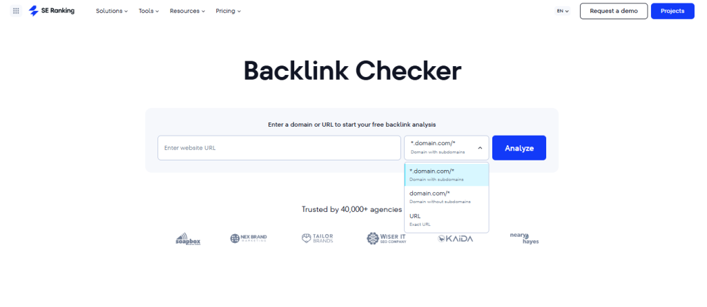 Strona główna SE Ranking Backlink Checker umożliwiająca analizę backlinków i domen odsyłających.